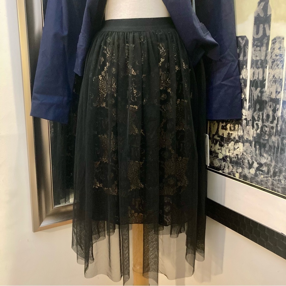 Black lace midi skirt with netted overlay - Picture 2 of 6